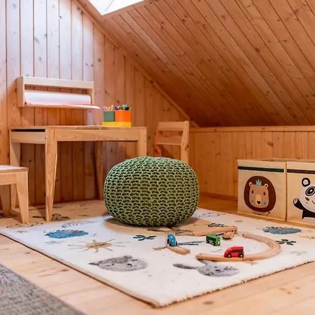 1912 * Trencianske Teplice